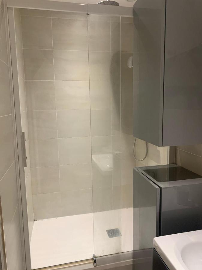 Bel Appartement En Coeur De Ville - 20 Minutes Du Pal Moulins  Zewnętrze zdjęcie