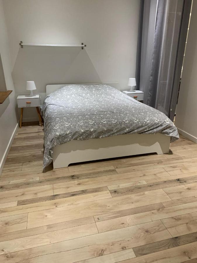 Bel Appartement En Coeur De Ville - 20 Minutes Du Pal Moulins  Zewnętrze zdjęcie