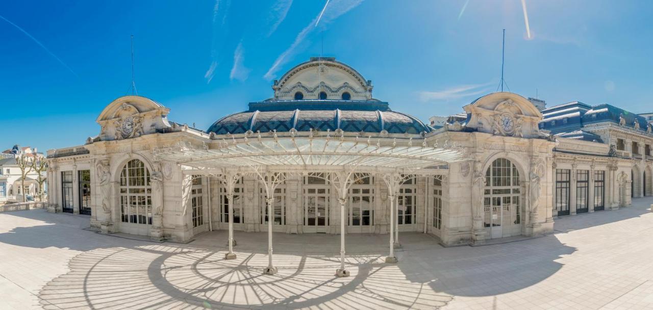 Bel Appartement En Coeur De Ville - 20 Minutes Du Pal Moulins  Zewnętrze zdjęcie
