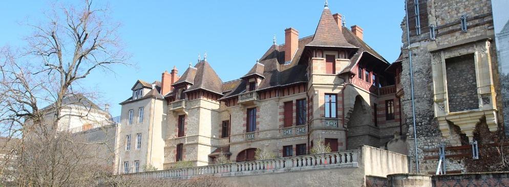Bel Appartement En Coeur De Ville - 20 Minutes Du Pal Moulins  Zewnętrze zdjęcie